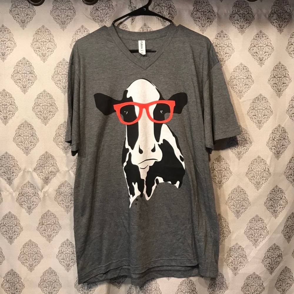 Cow with glasses t-shirt